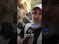 "تاريخٌ وتضاريسُ تحبسُ الأنفاس".. مغامرةُ المشاة في مسار شق الريش الممتد.