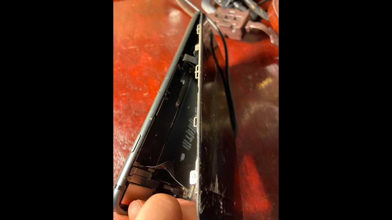 iphone 8 + destroy   does it bend