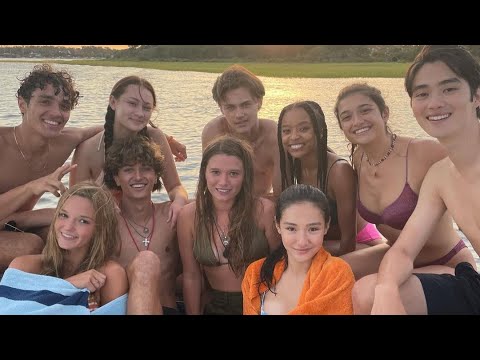 Download The Summer I Turned Pretty Cast Behind the Scenes