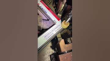 Công đoạn ép góc cửa  đi gấp xếp trượt Xingfa nhập khẩu. Quí khách đặt hàng liền hệ: 0972 79 3999.