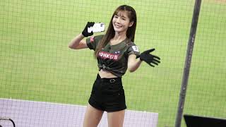 [2021-11-01] Rakuten Girls 樂天女孩 Yuri 陳怡叡、Eli 倪暄 LED時間 -「✧勝利星光✧」(環球阿迷趴 主題日) @桃園國際棒球場