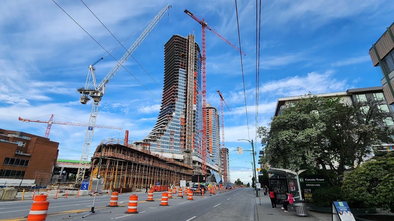 Climbing a 500 Foot Crane in Vancouver from Street Level