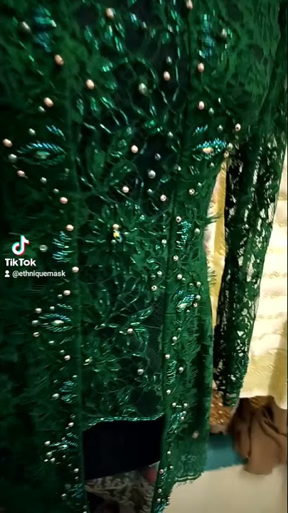 Kebaya Kutubaru Emerald Green Payet Jepang Minimalis