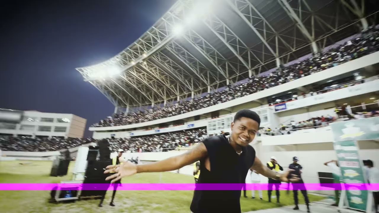 Gerilson Insrael no estádio de Ombaka em Benguela