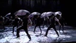 GLEE - Umbrella-Singin' In the Rain Full Performance (HD)