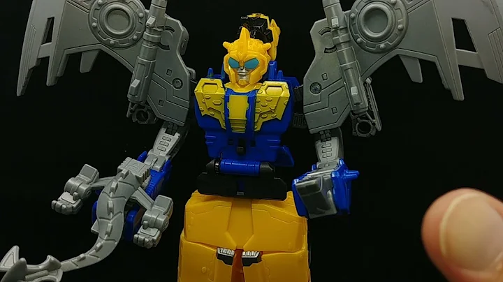 Chuck's Reviews Transformers Bumblebee Cyberverse Adventures Dino Combiner Bumbleswoop