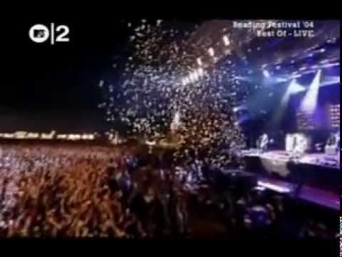 The Darkness - Love Is Only A Feeling (Reading 2004)