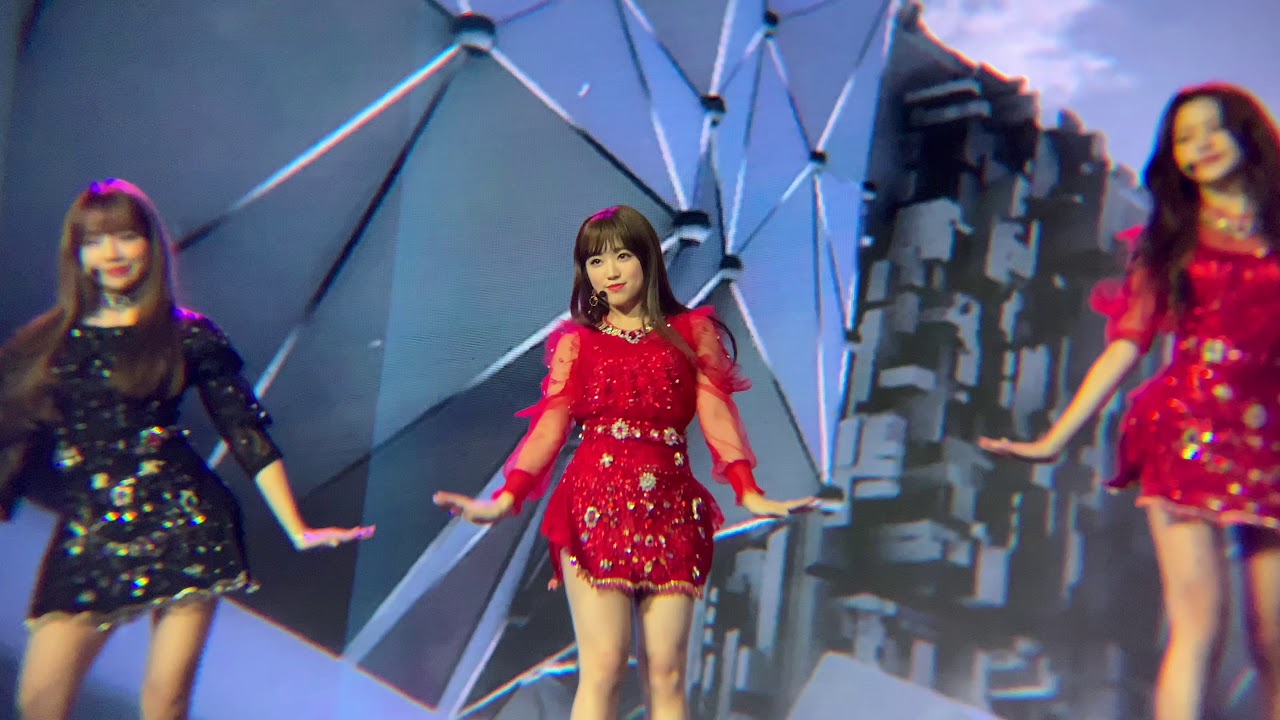 Mama In Hong Kong Izone La Vie En Rose Nako Focus Youtube