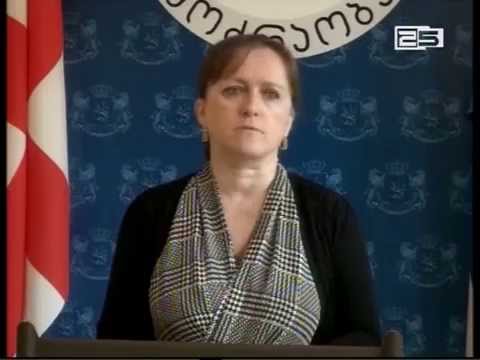 ასმათ დიასამიძე რეგიონის მთავრობას პრემიების გამოწერის ნაცვლად სტუდენტების დახმარებისკენ მოუწოდებს