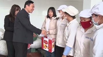 LÃNH ĐẠO THĂM VÀ TẶNG QUÀ CÔNG NHÂN LAO ĐỘNG NHÂN DỊP TẾT NGUYÊN ĐÁN QUÝ MÃO 2023