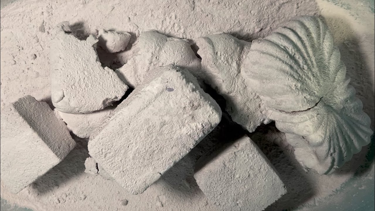 Powder dusted gym chalk reform crush - YouTube