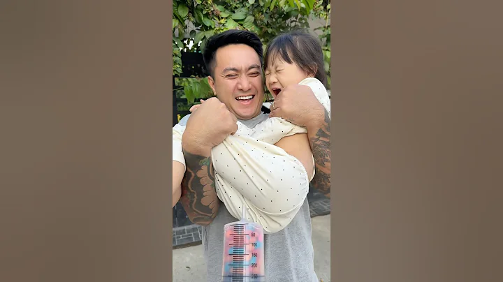 Cute kid likes the needle 💉😂 Sonsi family #shorts