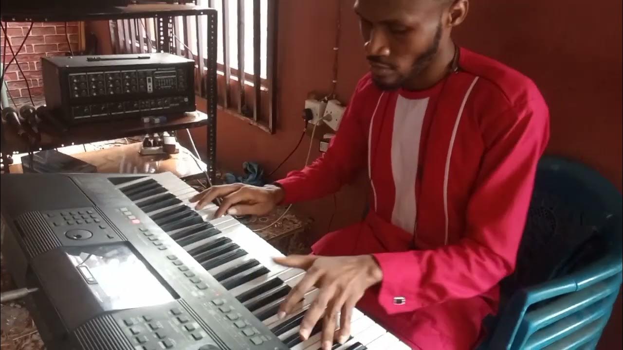 How to play Makossa/Seben praise on the F major Key. YouTube