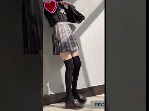 黒ニーハイがかわいい！