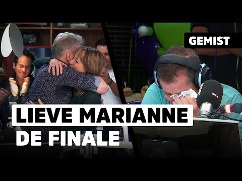 Video: Ga Achter De Plint Vandaan. Mam, Niet Lezen