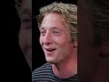 Jeremy Allen White gets lost in the (hot) sauce 🥵🫠