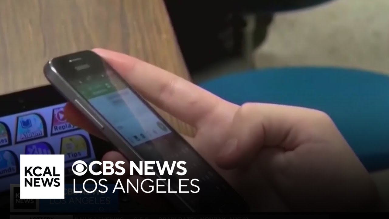 lausd-students-return-to-class-with-new-albeit-controversial-cell