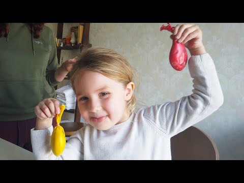 როგორ ვერთობით სახლში ბავშვებთან ერთად კარანტინის დროს - ვაკეთებთ სათამაშოს ფქვილითა და ბუშტებით