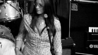 Ingrid Michaelson and Allie Moss- 'The Hat'