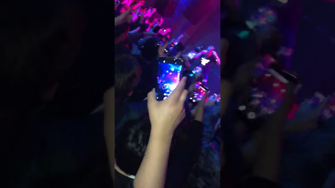 Ysy a vuelta a la luna