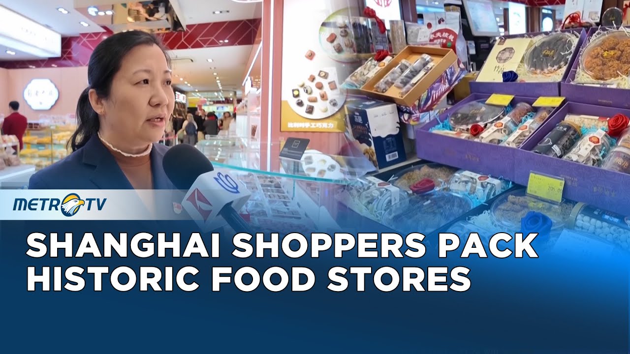 Year End Rush Sees Shanghai Shoppers Flood Historic Food Stores