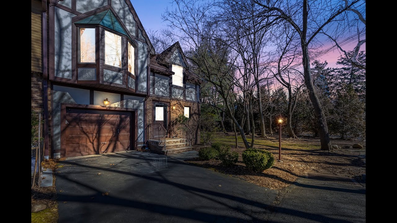 SOLD *** Stunning Townhouse in Montvale, NJ! YouTube