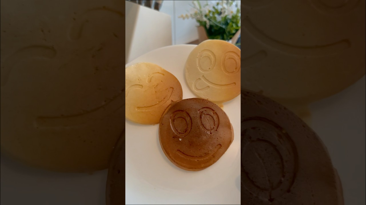 Веселые панкейки🙂 рецепт в комментариях 