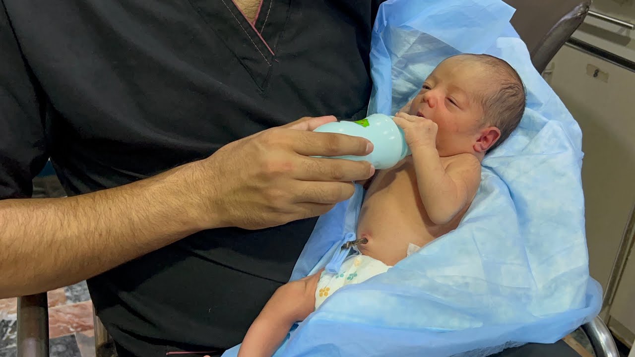  Cute Baby’s First Trial Feeding 🍼 | Precious First Bite Moments!