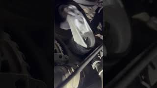 Натяжитель ремня INA генератора не тримає BMW X5 2012