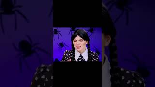 As Meninas Estão Provando Pimentões Vermelhos.