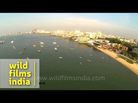 aerial-view-of-pattaya-bay,-thailand