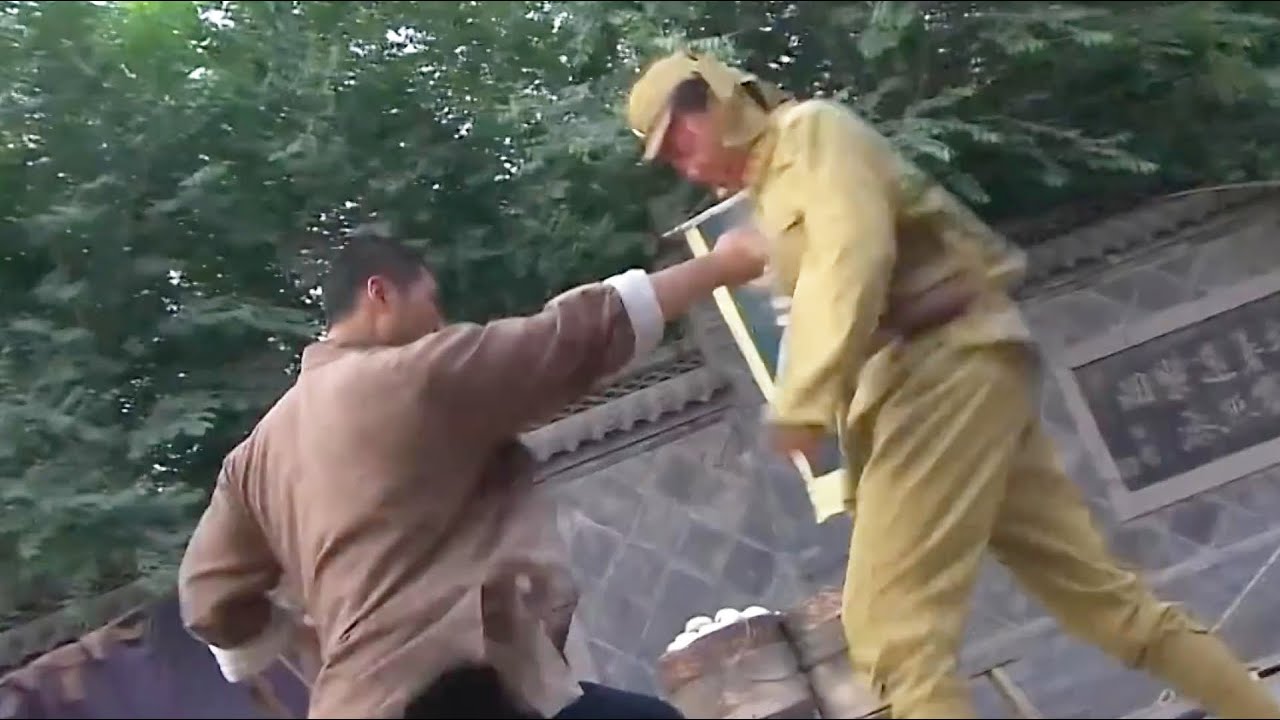 Японские солдаты били простых людей, а мастер кунг-фу преподал им урок!