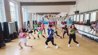 CHEKI CHEKI - Dance Fitness Workout / Zumba / Reggaeton / Fitness Dance