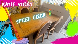 Speed clean. Declutter and clean the kitchen with me #speedcleaning
