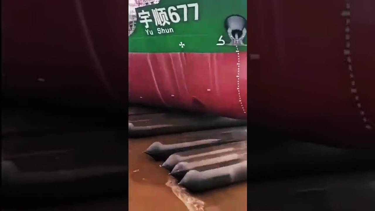 HOW DO BIG SHIP GET OUT OF THE WATER? || SHIP OUT OF WATER