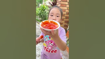 Thử thách ăn xúc xích đúng cách ,kem dưa hấu ,kẹo dâu và kem Celano