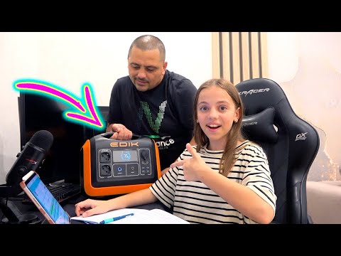 Настя робить уроки Папа шукає ПОВЕРБАНК для ДОМУ влог My Family Life