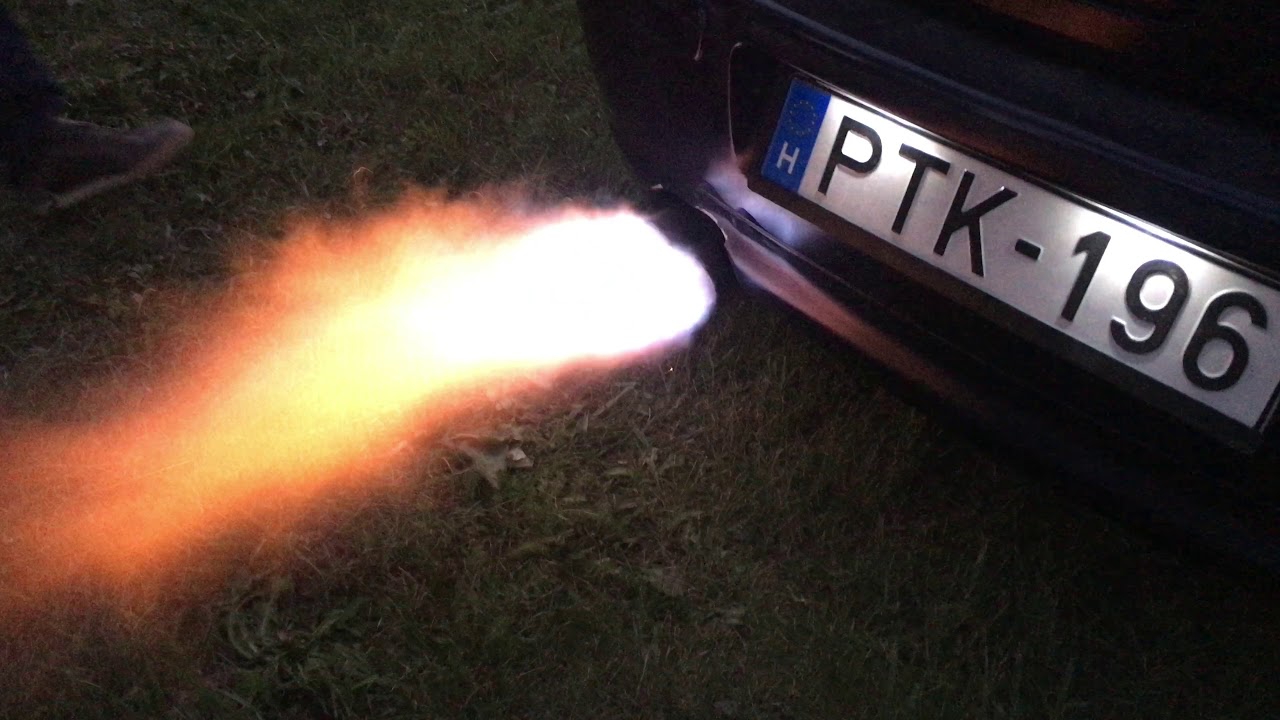 VW Golf brutal sound - Auspuff flammen erzeugen - Auspuff flammen - exhaust  flames 
