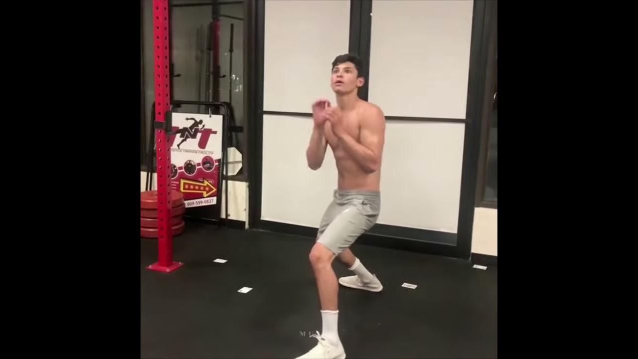 Райан Гарсия стойка