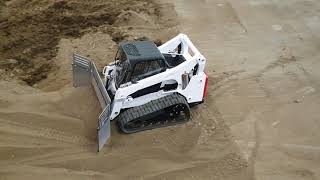 RC scale Tracked Bobcat