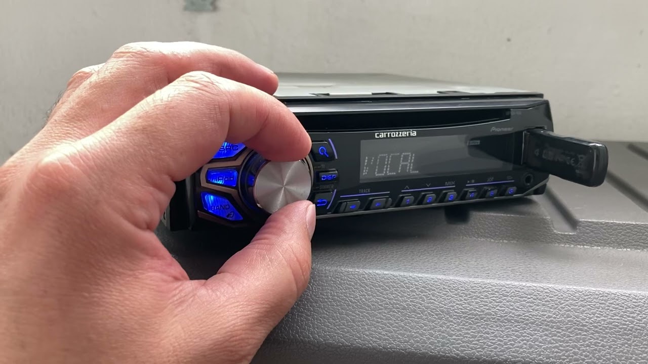 Pioneer carrozzeria deh-490 - YouTube