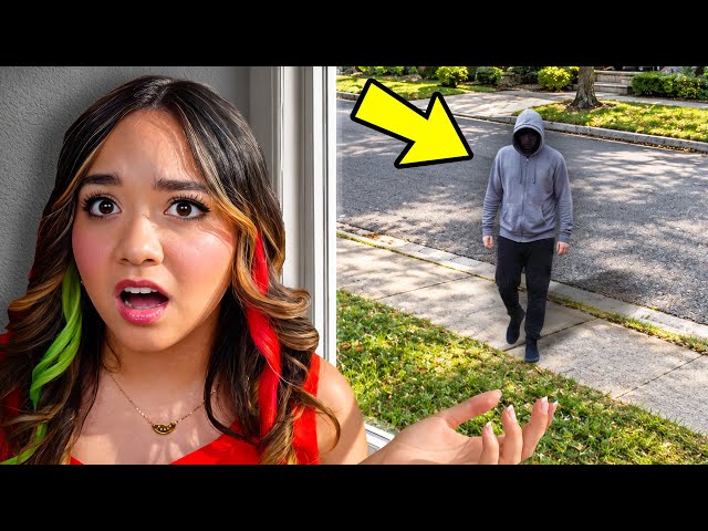Pranking My Friend with a Stalker in Roblox..