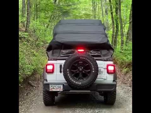 جيب رانجلر سقف متحرك من الأخر