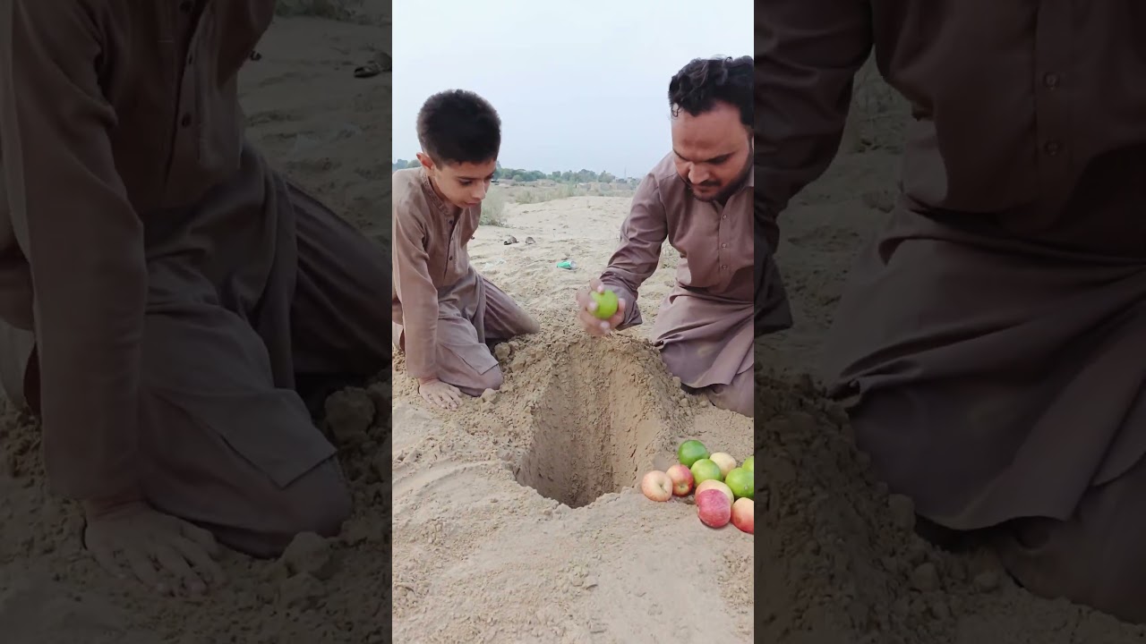 Hiding apple🍎 and green🟢 food under the desert 