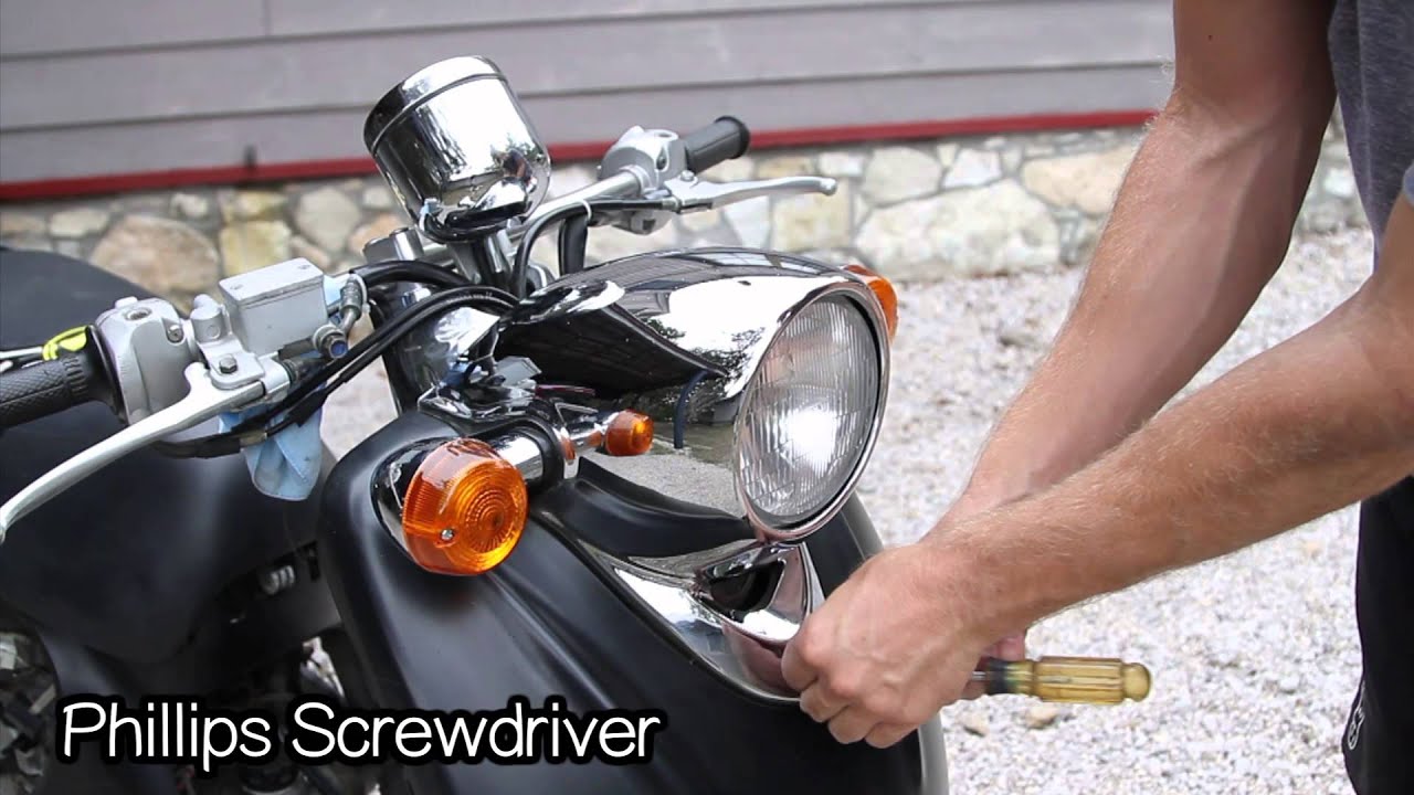  Yamaha  Vino 125 Headlight Cover Removal Mitch s 