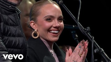 Danielle Bradbery - Break My Heart Again (Live From 2022 Prevagen Skating Spectacular)