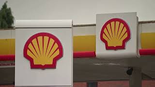 BP warns Q3 profit set to take a hit as fuel demand stalls | REUTERS