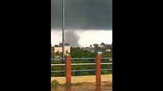 Tornado in Hooghly, West Bengal ahead of Cyclone Yaas ।चक्रवात यास से पहले बवंडर में उड़े 90 मकान