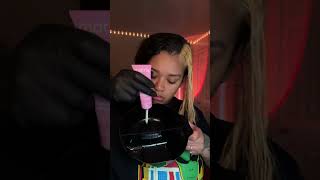 Skunk stripe retouch #viralvideo #viralshorts #skunkstripe #haircolor #hairstyles