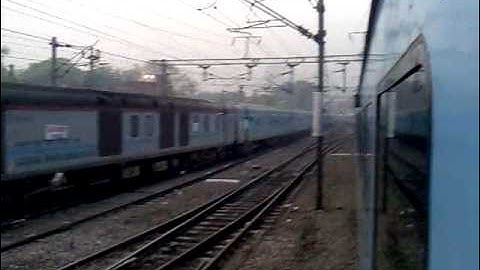 PARALLEL RUN BETWEEN 12002 BHOPAL SHATABDI & 12004 LUCKNOW SHATABDI PART I
